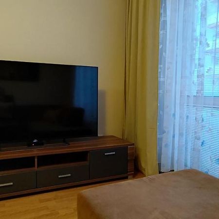 Ferienwohnung 2 Izbovy Byt 60M2 V Centre Na Bakossovej, 24H Self Checkin Banská Bystrica Exterior foto