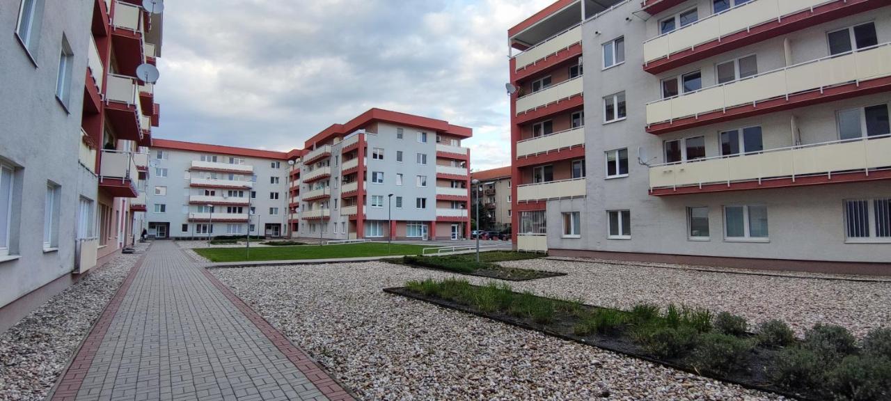 Ferienwohnung 2 Izbovy Byt 60M2 V Centre Na Bakossovej, 24H Self Checkin Banská Bystrica Exterior foto